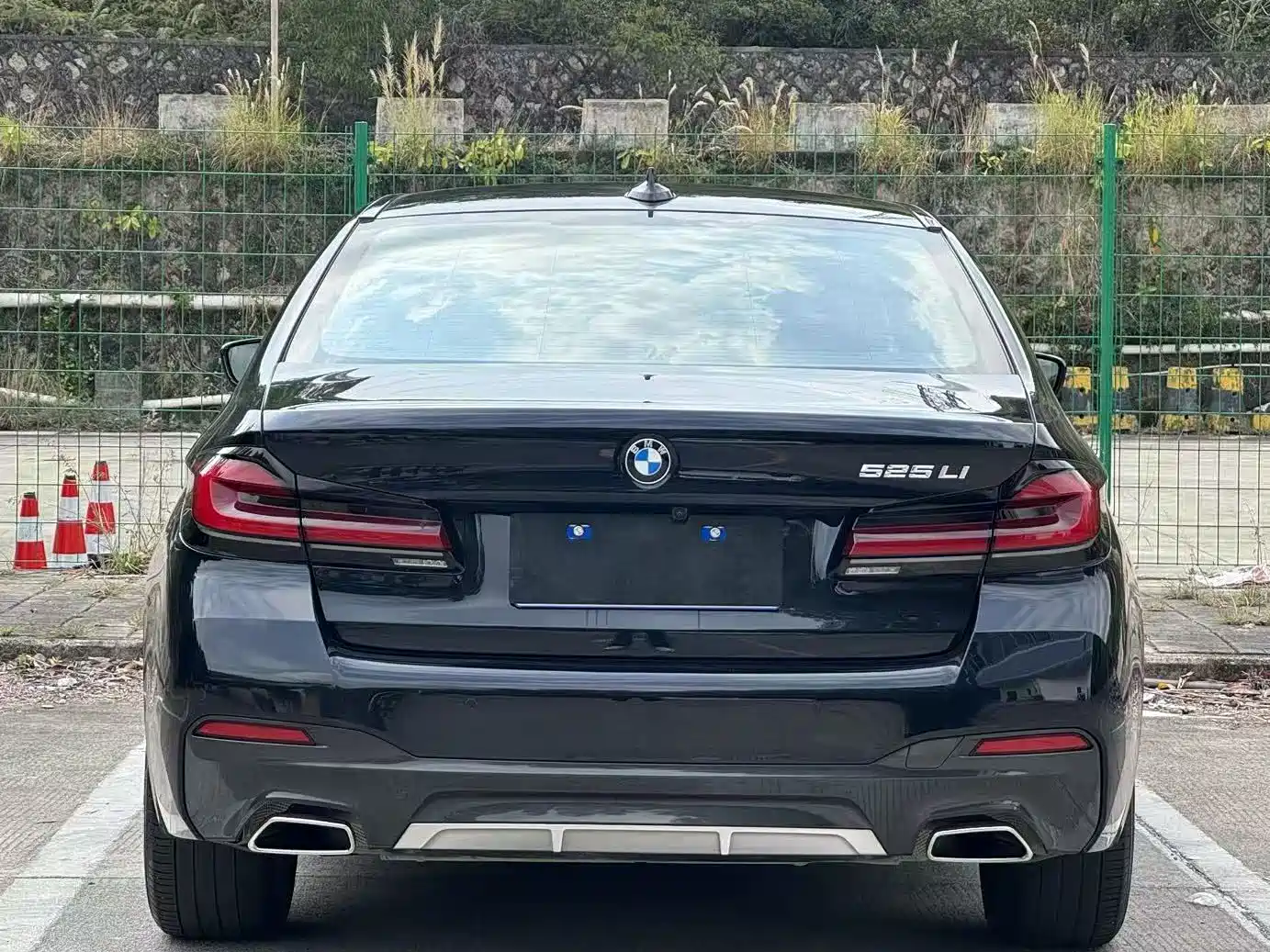 BMW 5 Series 2022 525Li M Sport Package фото 13