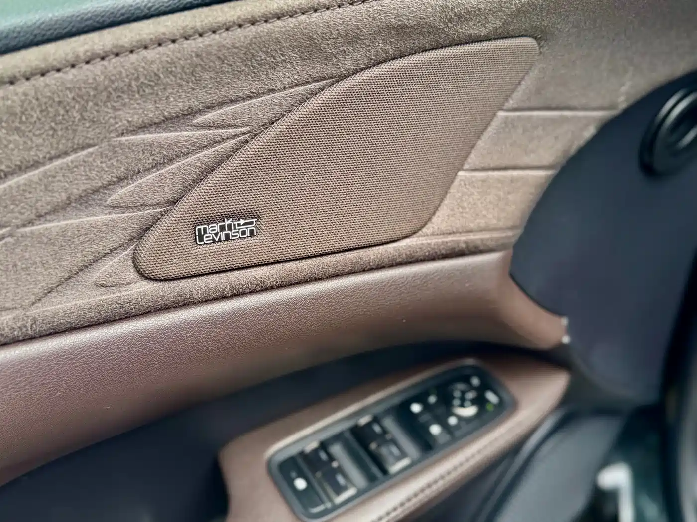 Lexus RX New Energy 2023 450h+ 4WD Enjoyment фото 26