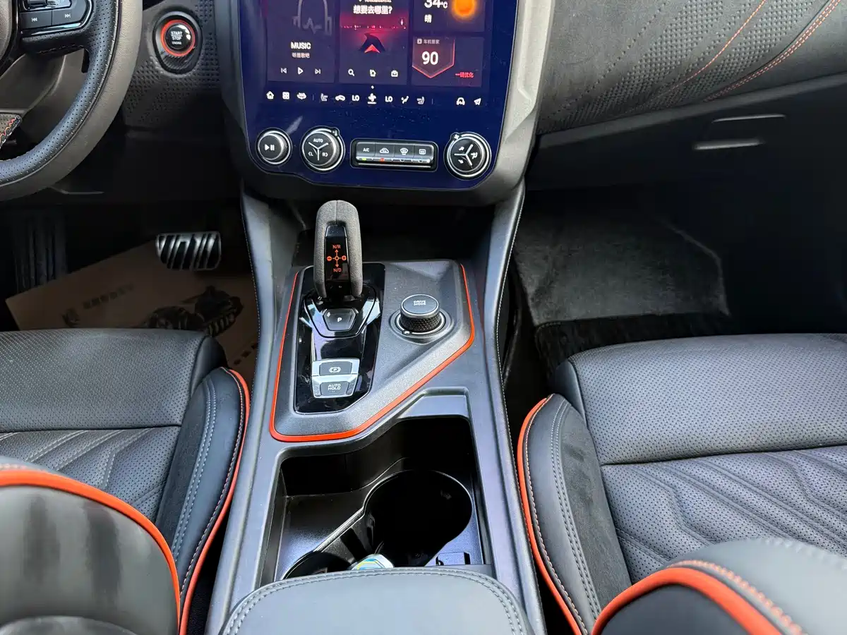Lynk & Co 02 Hatchback 2022 2022 2.0TD Summer Limited Edition