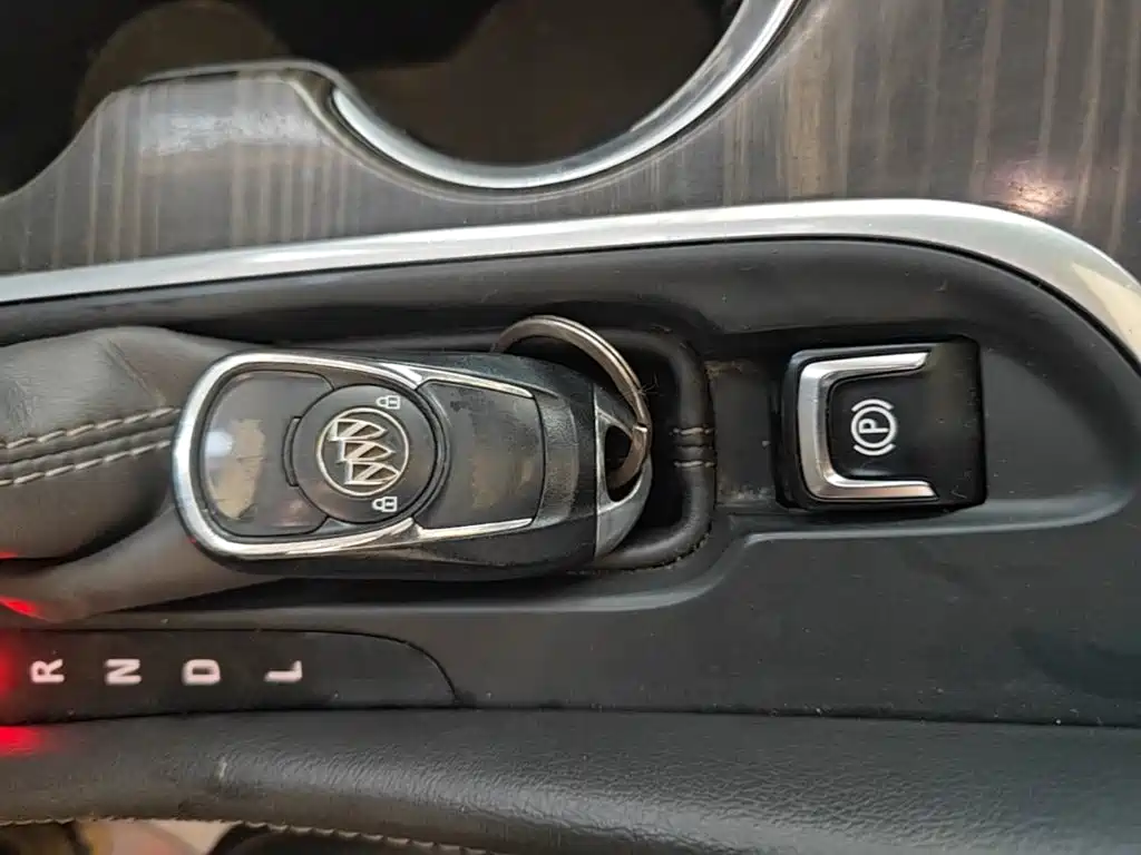 Фото 9 - Buick Envision Plus