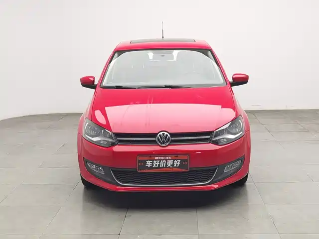 Volkswagen Polo 2013 1.6L Automatic Luxury Edition — фото 3