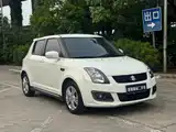 Фото 3 - Suzuki Swift