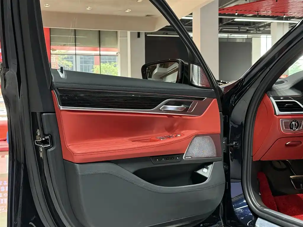 BMW 7 Series 2019 Facelift M760Li xDrive V12 Sport Package фото 7