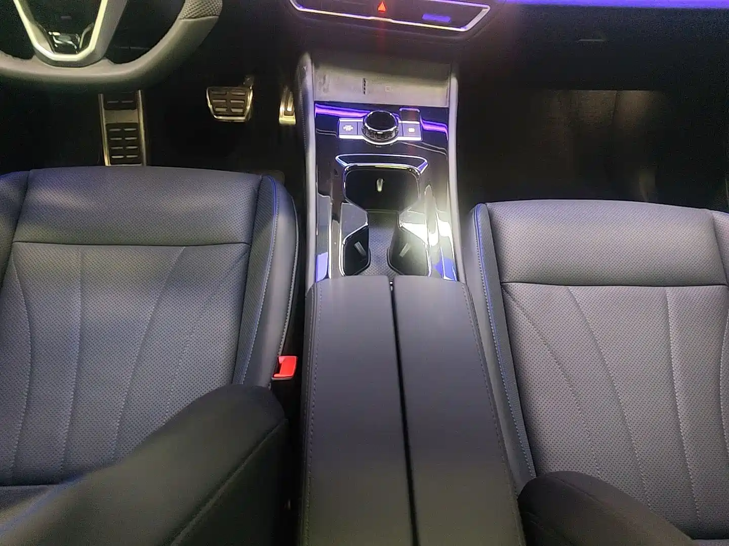 Фото 7 - Volkswagen Tiguan L