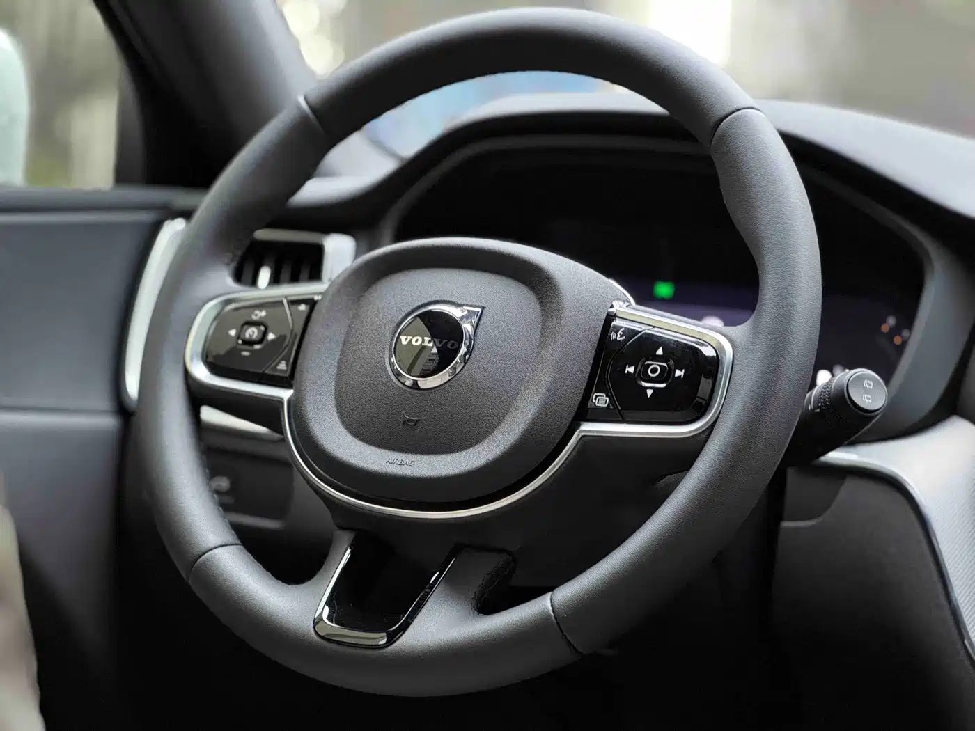 Volvo XC60 2025 2026 Model B5 AWD Smart Elite Luxury