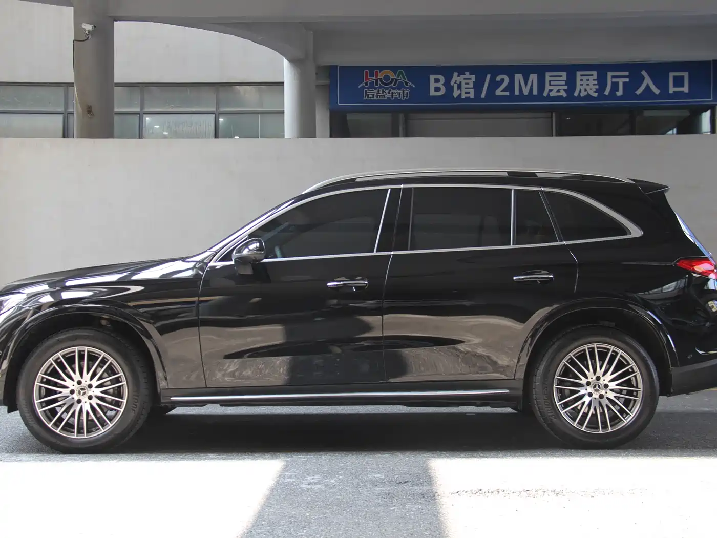 Mercedes-Benz GLC 2024 Facelift GLC 300 L 4MATIC Sport 5-seater фото 4