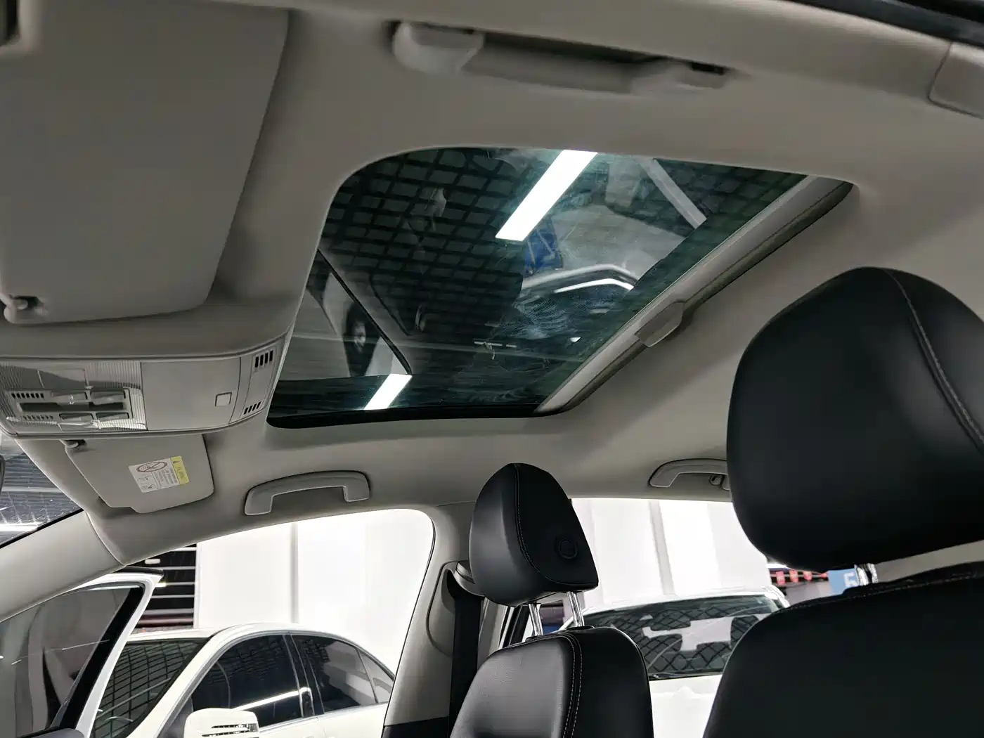 Volkswagen Golf 2018 1.6L Automatic Comfort фото 13