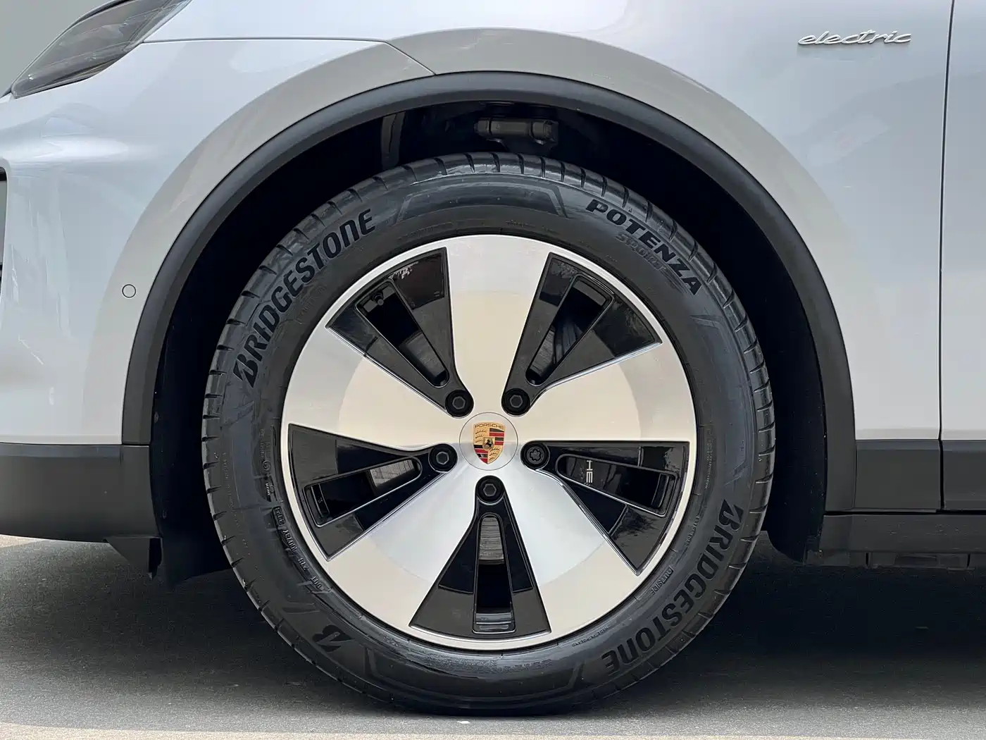 PORSCHE MACAN NEW ENERGY