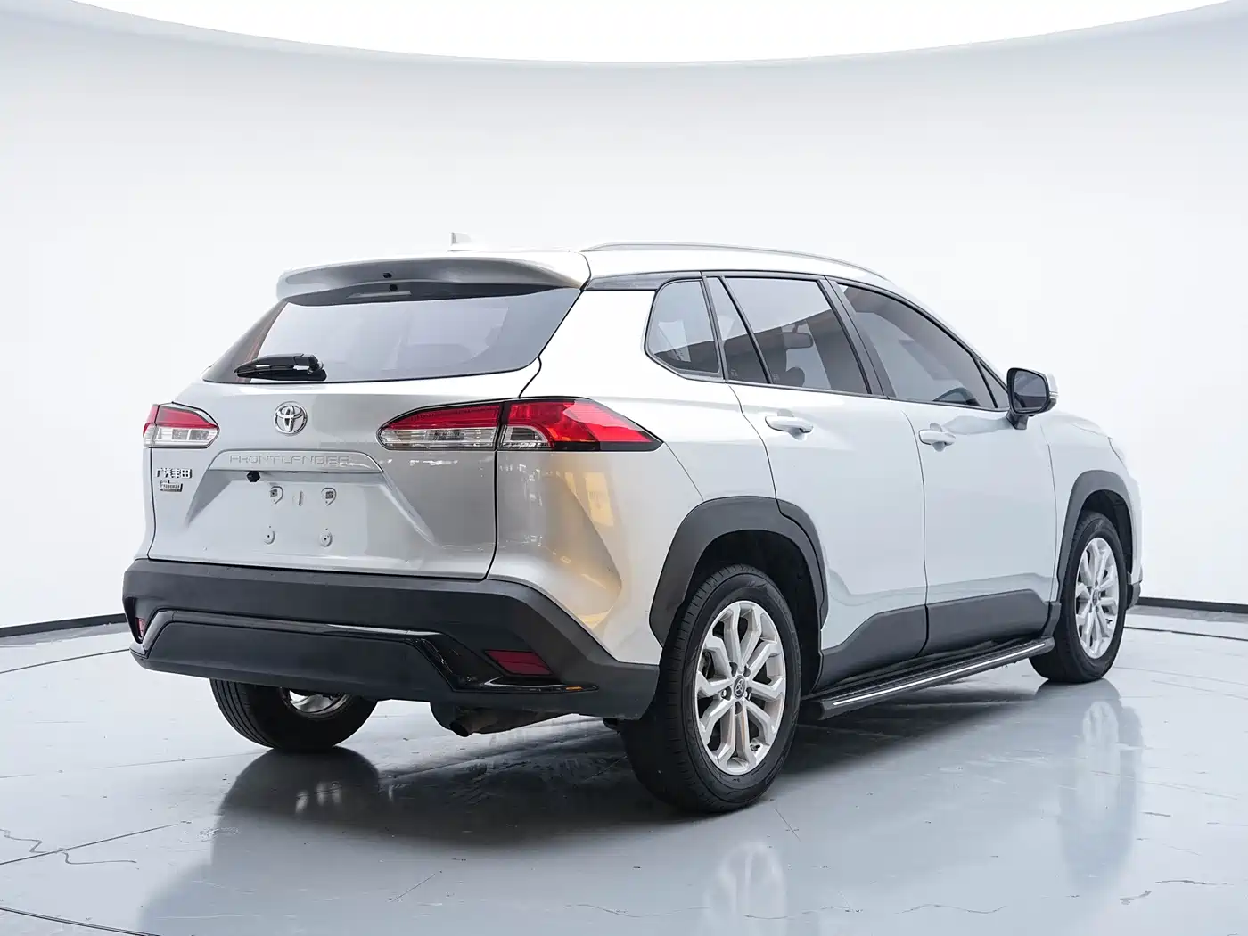 Toyota Frontlander 2023 2.0L CVT Elite Edition фото 7