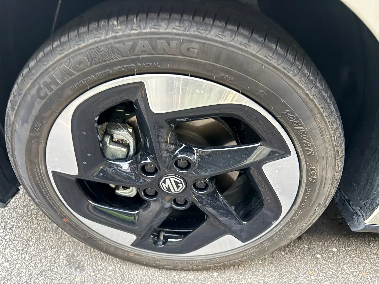Фото 13 - MG MG4 EV