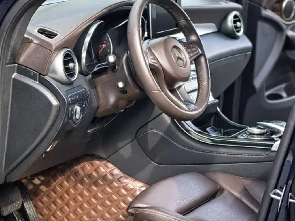 Mercedes-Benz GLC 2018 Facelift GLC 260 4MATIC Luxury фото 5