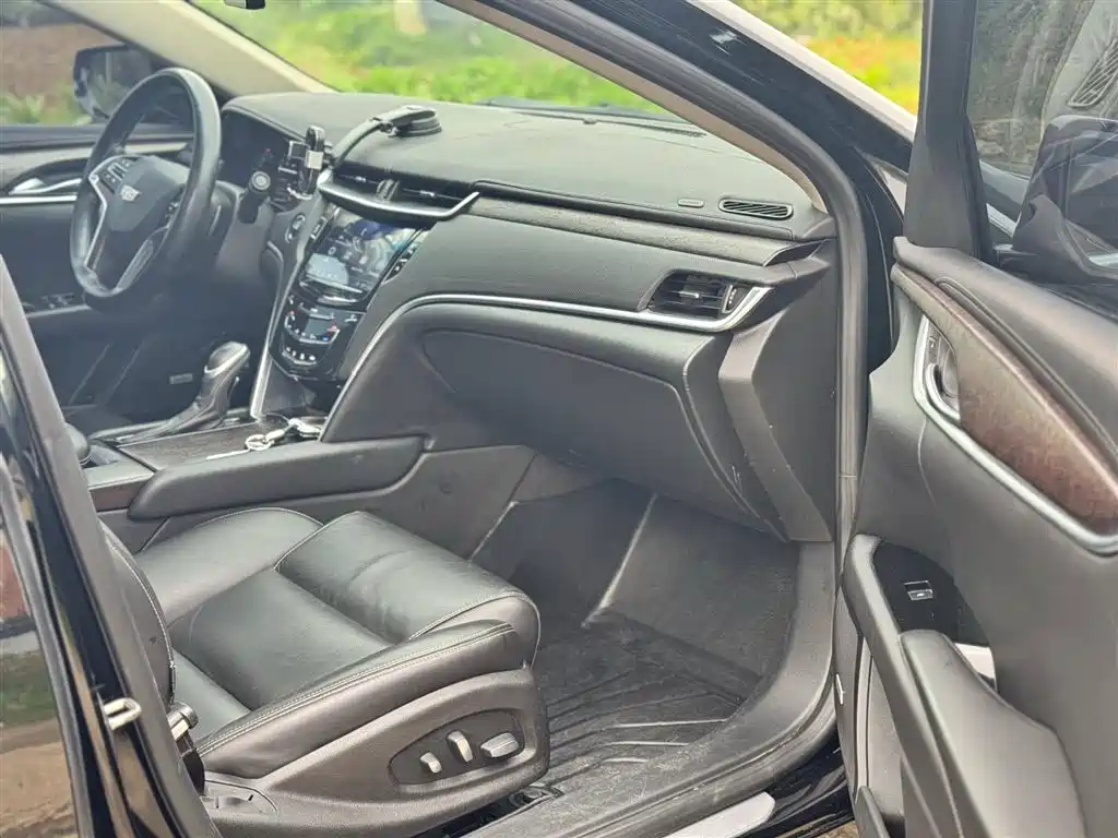 Cadillac XTS 2018 28T Elite фото 9