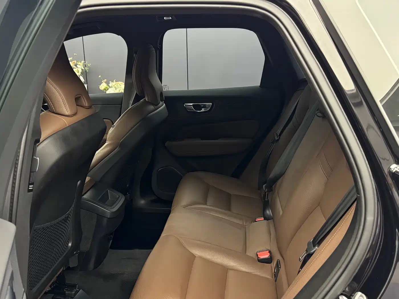 Volvo XC60 2025 B5 4WD Intelligent Sport Edition фото 5