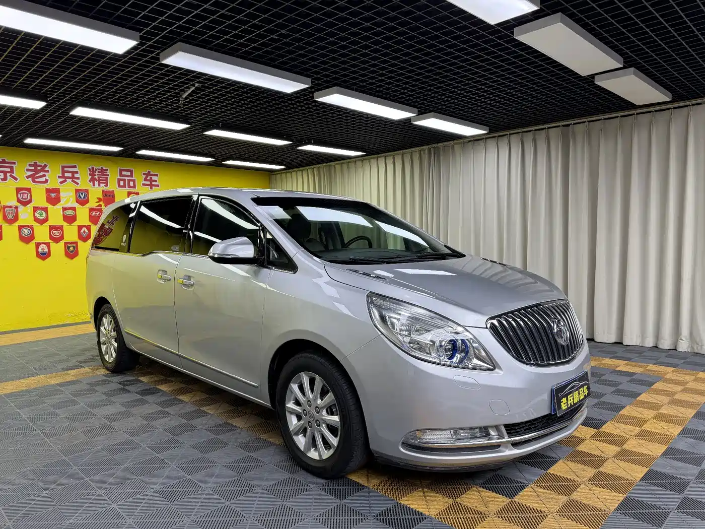 Buick GL8 2011 2011 3.0L GT Luxury Business Elegance Edition