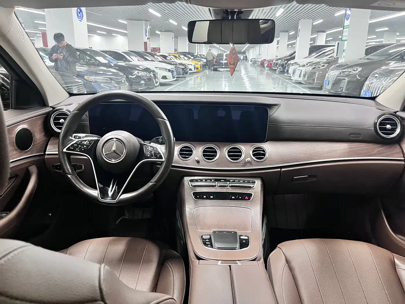 Mercedes-Benz E-Class 2023 E 300 L Fashion фото 10