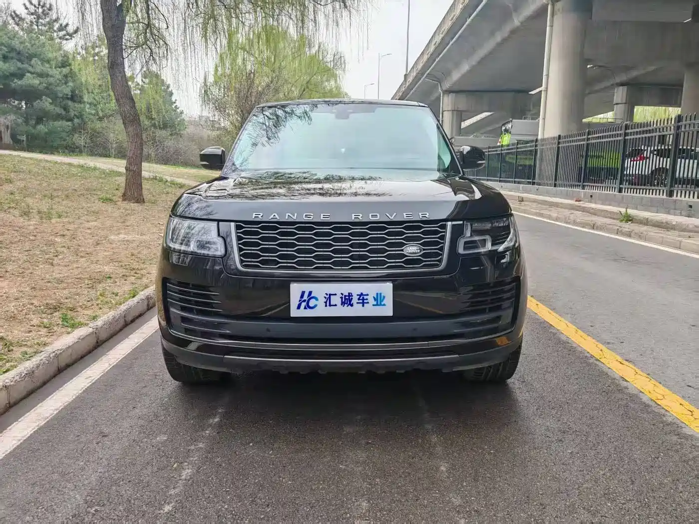 Land Rover Range Rover 2020 3.0 L6 Shengshi Edition фото 2