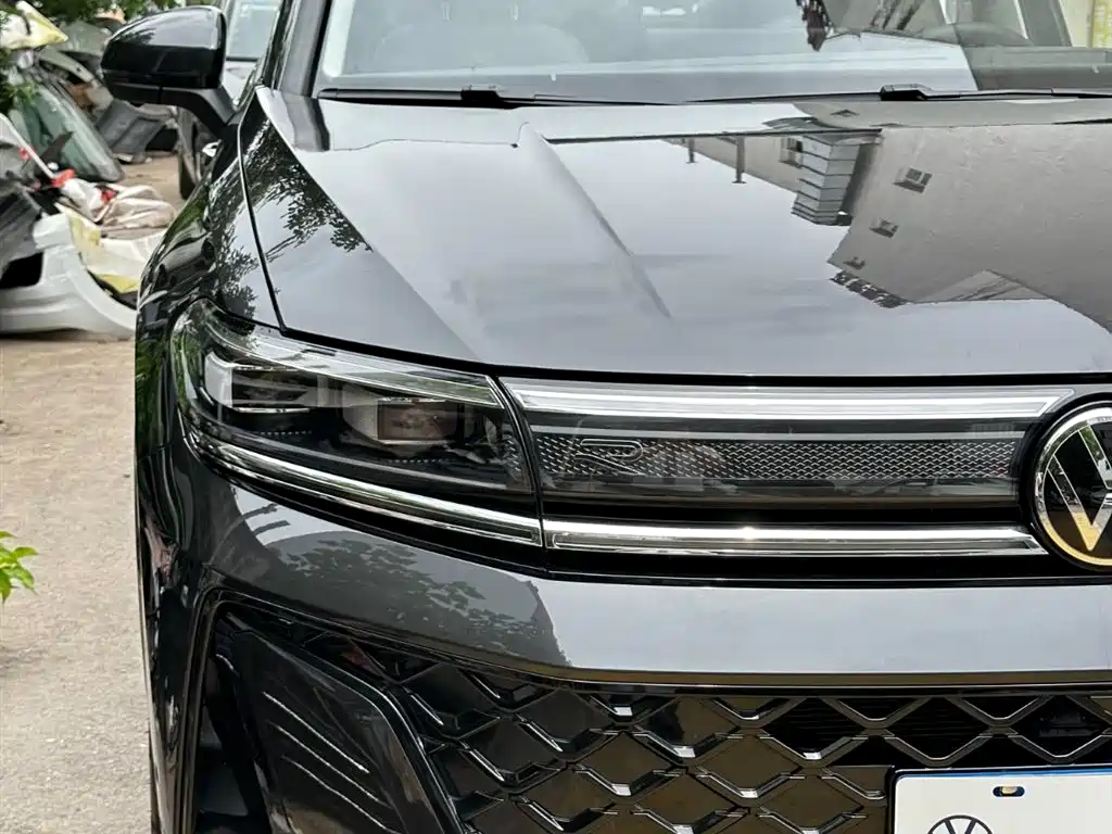 Volkswagen Talagon 2025 450TSI R-Line 6-Seater фото 13