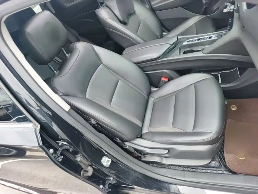 Фото 25 - Buick Enclave