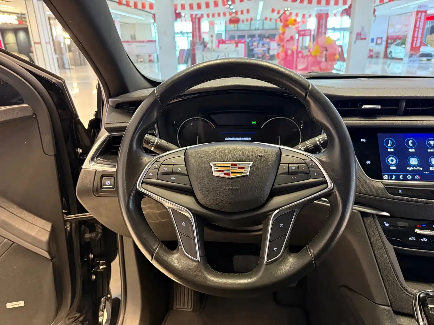 CADILLAC XT5