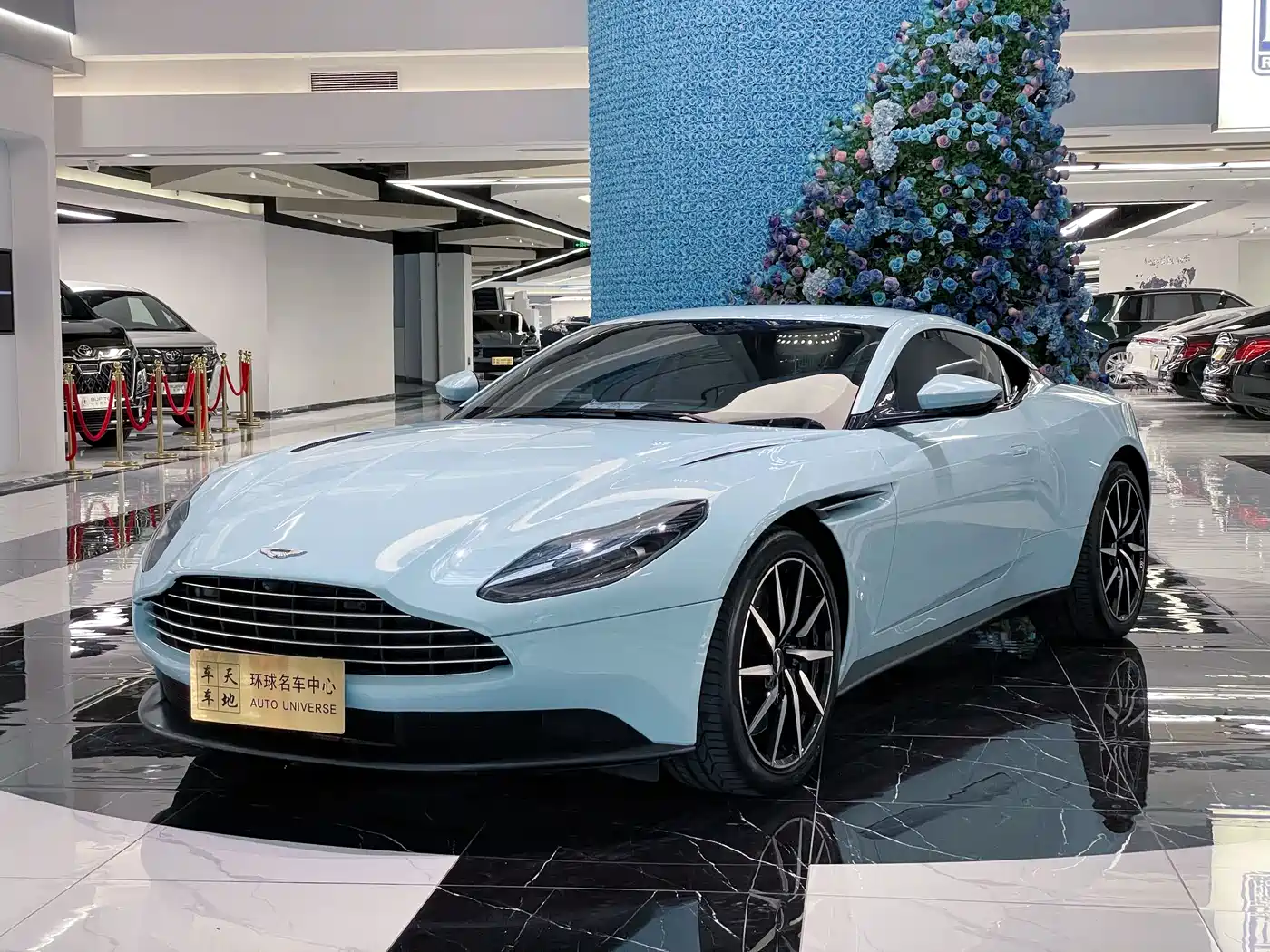 Aston Martin DB11 2019 Model 4.0T V8 Coupe