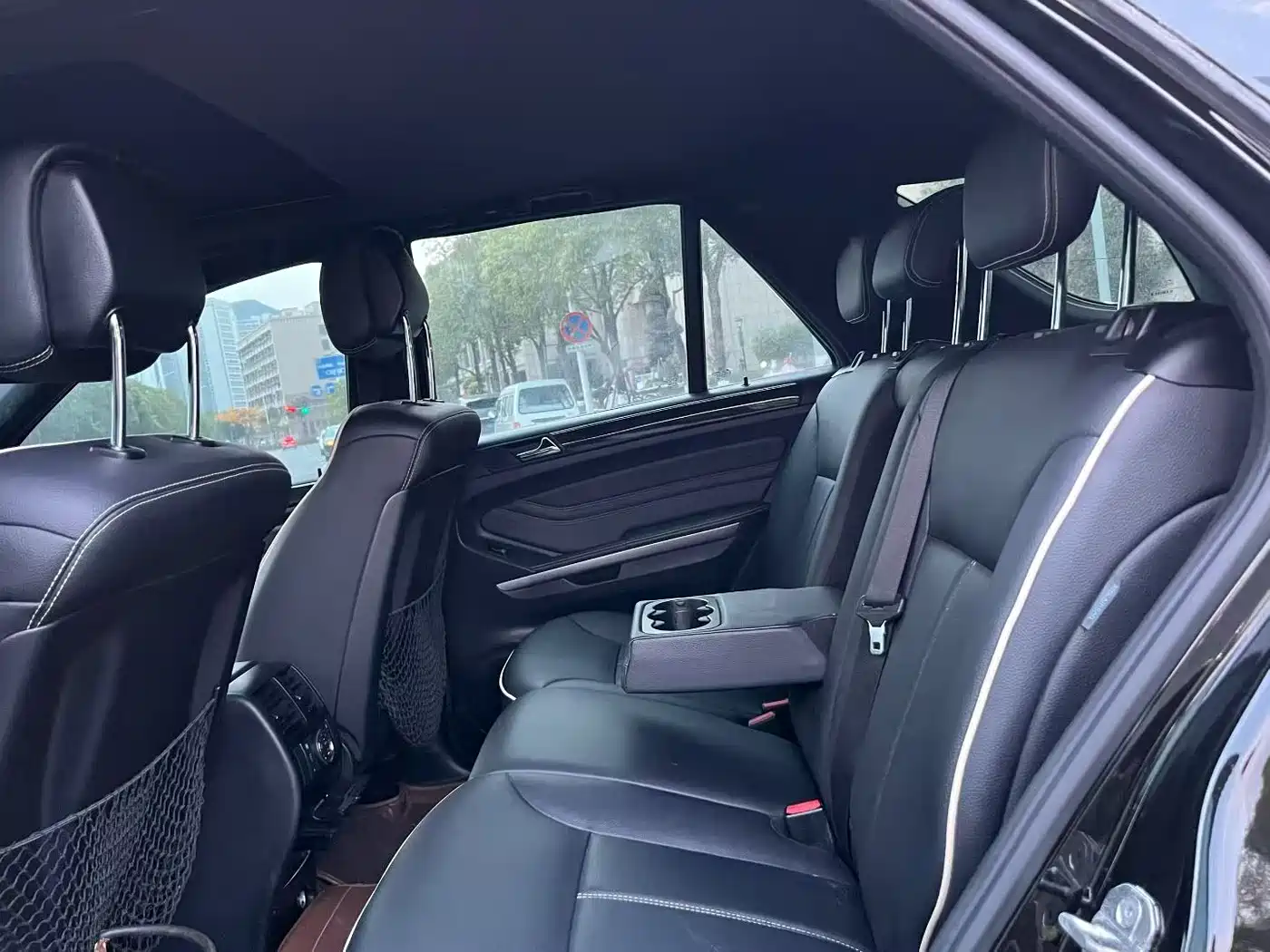 Mercedes-Benz M-Class 2010 ML 350 4MATIC Luxury фото 6