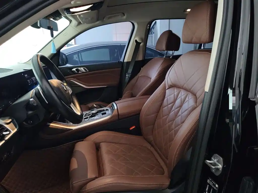 BMW X7 2023 xDrive40i Leading Luxury Package фото 8