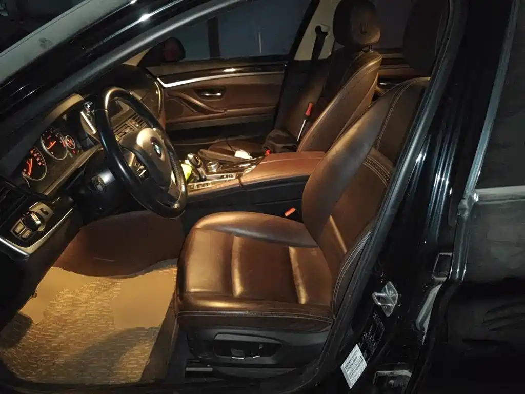 BMW 5 Series 2014 525Li Luxury Design Package фото 12