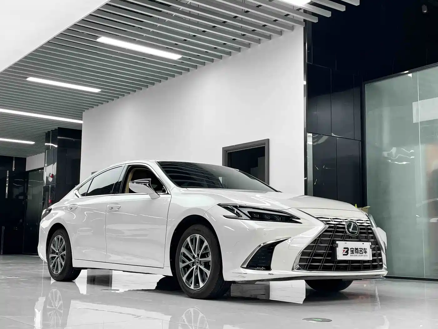 Lexus ES 2025 2025 200 Ultimate Edition