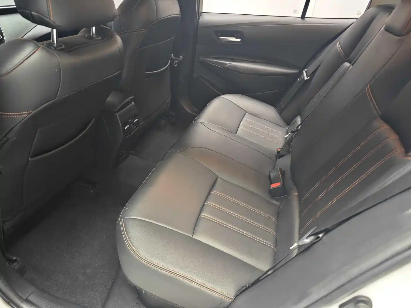 Toyota Corolla 2021 Hybrid 1.8L E-CVT Elite Edition фото 5
