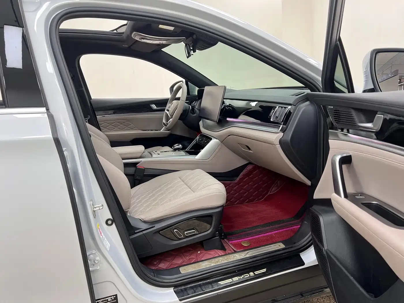 BYD Tang New Energy 2024 DM-i Honor Edition 112KM Premium фото 32