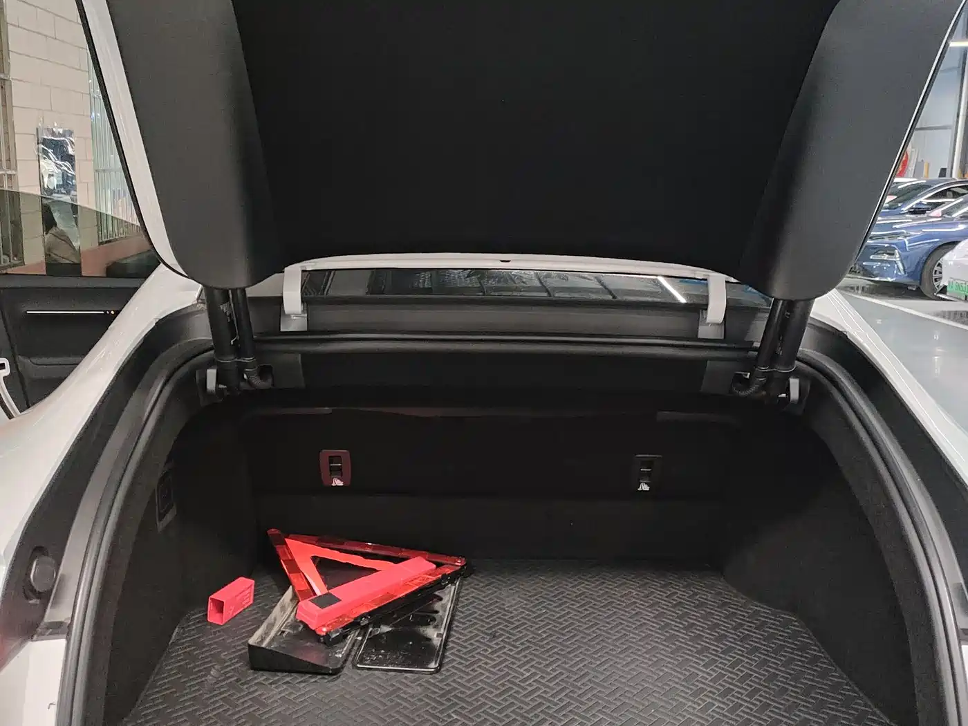 Avatr 12 2025 Max Extended Range Edition фото 22