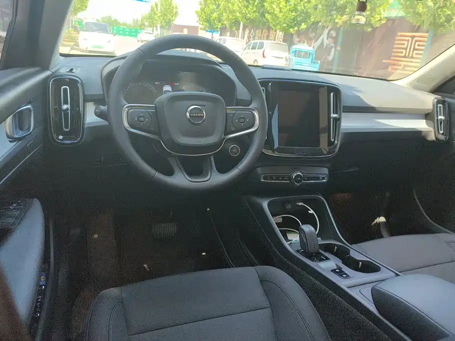 Volvo XC40 2021 2021 Model T4 AWD Smart Drive Fashion Edition