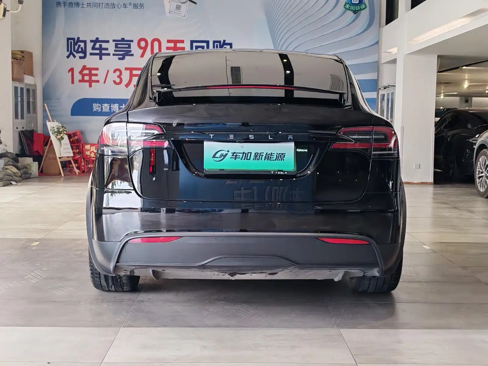 Фото 8 - Tesla Model X