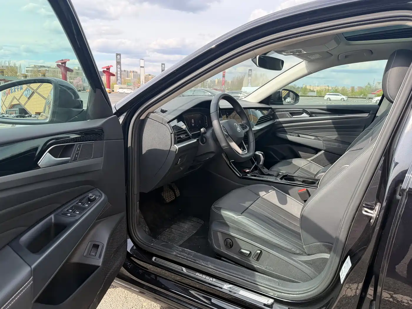 Volkswagen Passat 2022 280TSI Elite Edition фото 7