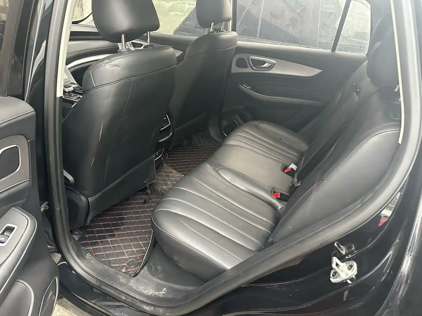 Фото 9 - Roewe RX5 MAX