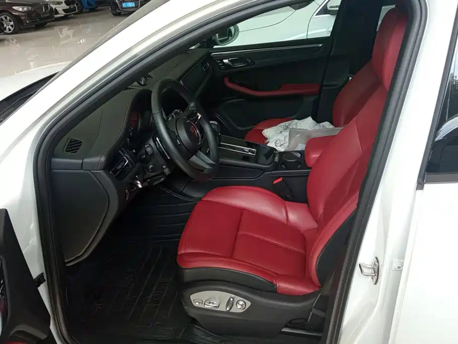 صورة 9 - Porsche Macan