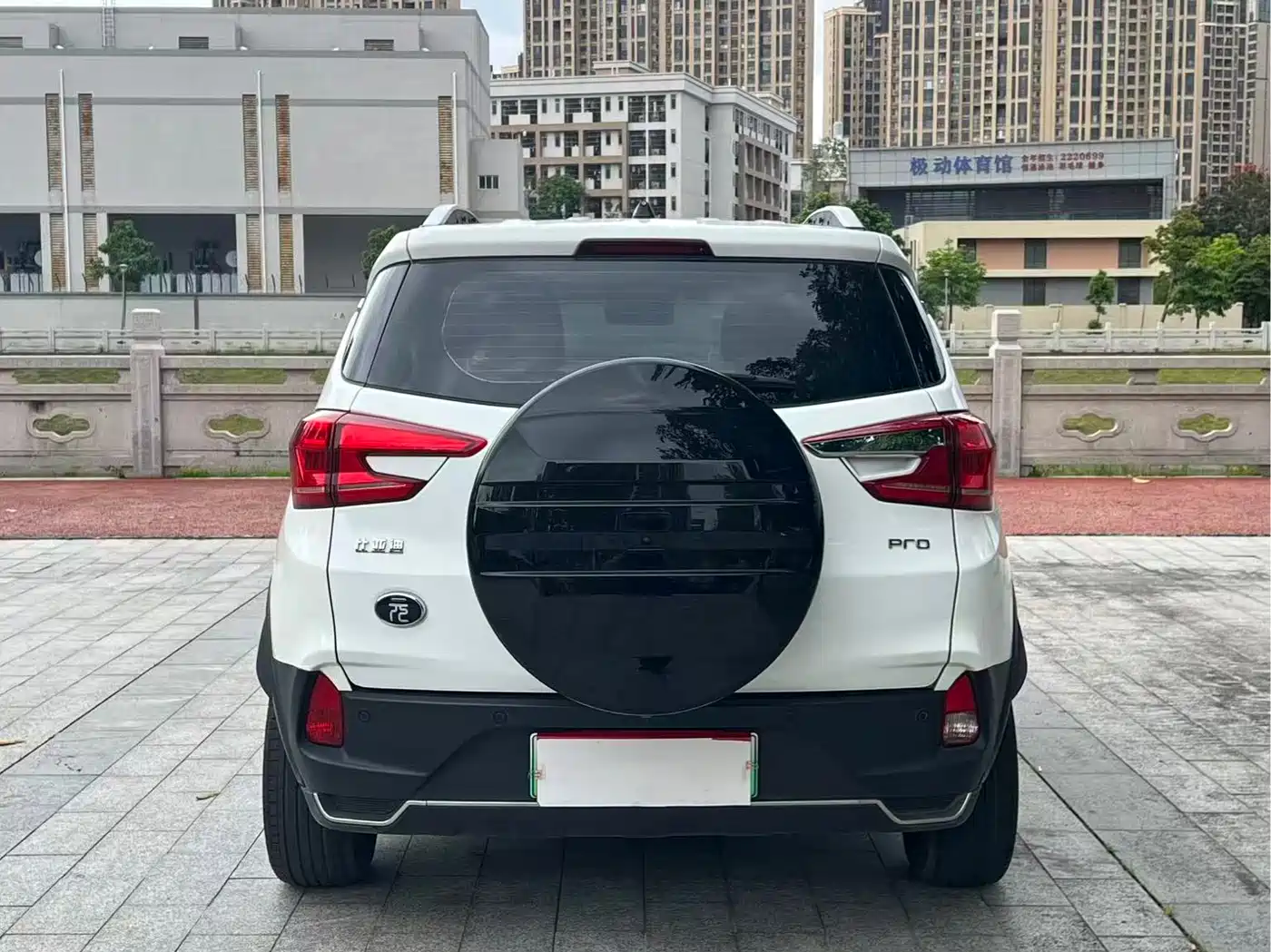 BYD Yuan Pro 2021 401KM Luxury Model фото 8