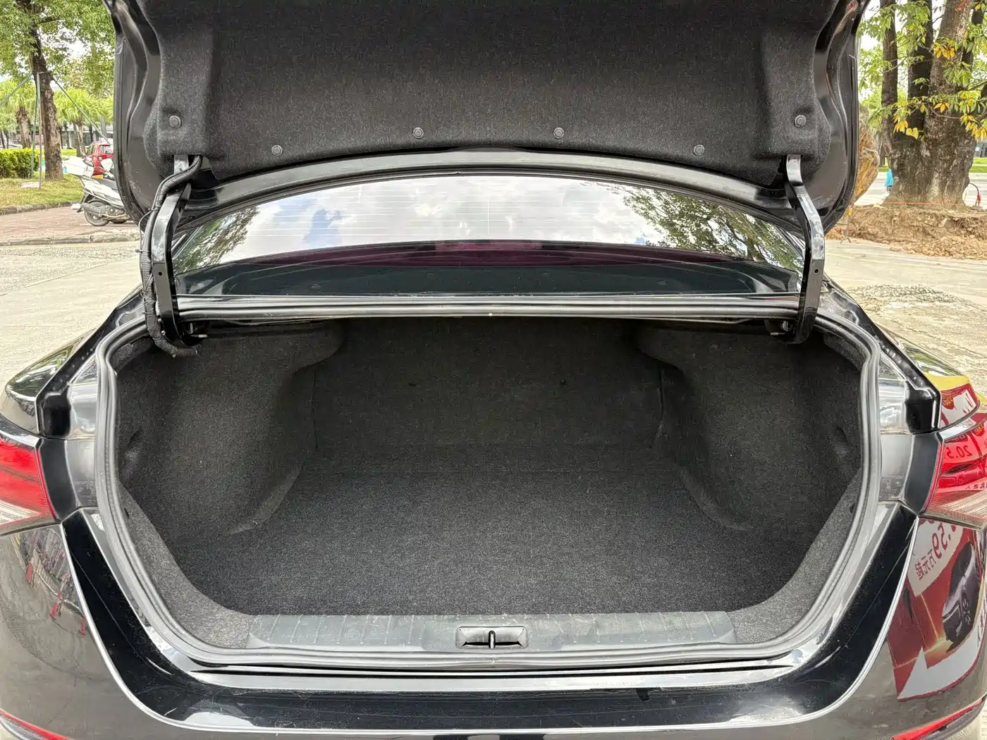 Nissan SYLPHY, миниатюра 13