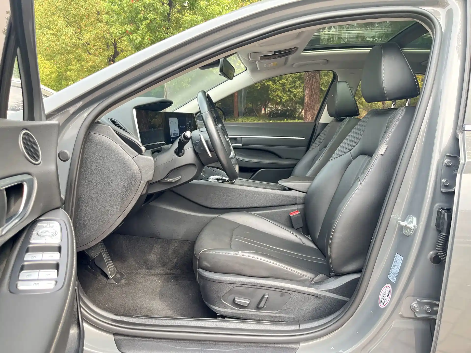 صورة 12 - Hyundai Sonata
