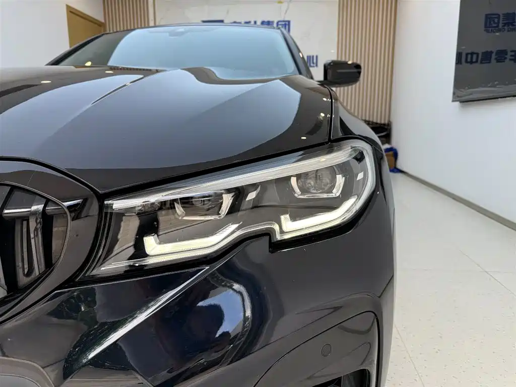 BMW 3-SERIES