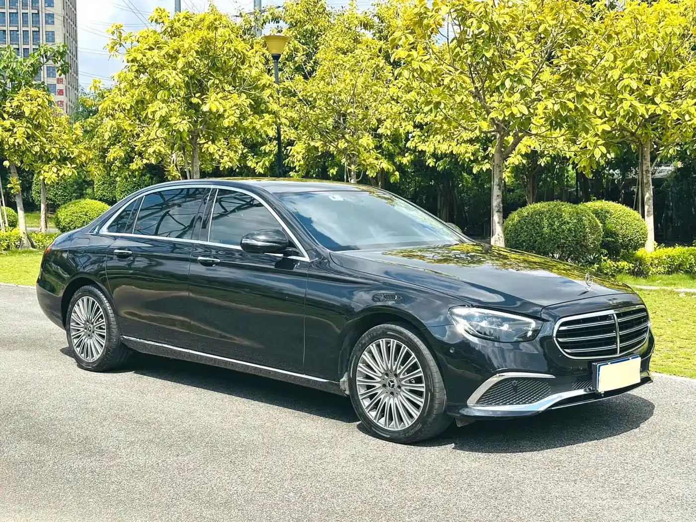  E CLASS