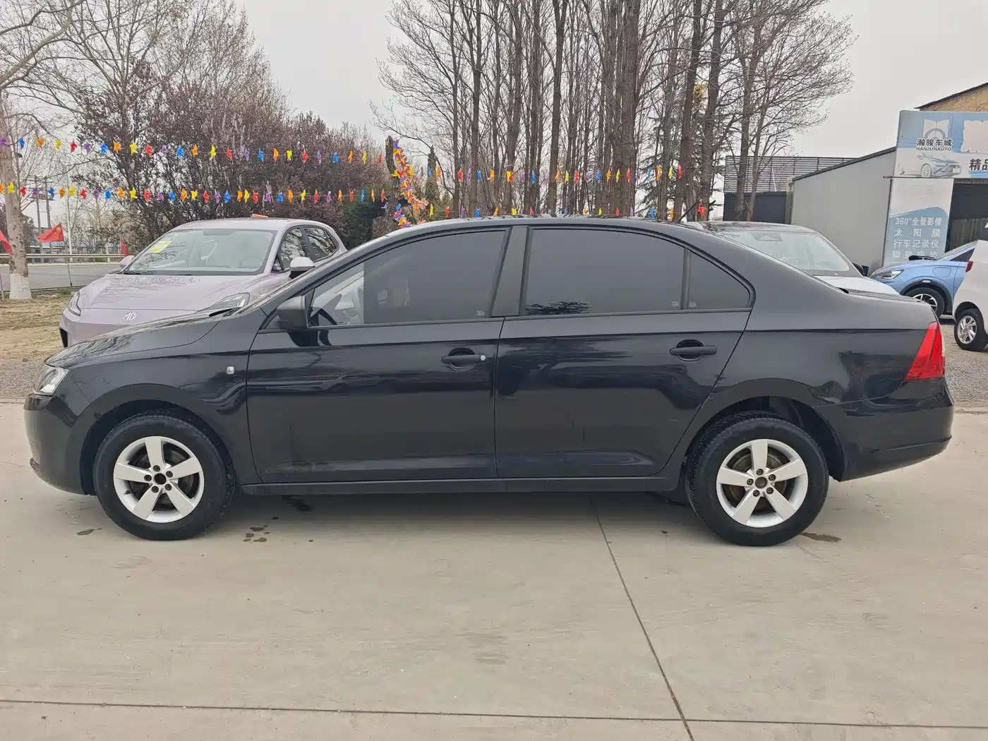 Škoda Rapid 2015 1.6L Manual Joy Selection фото 3