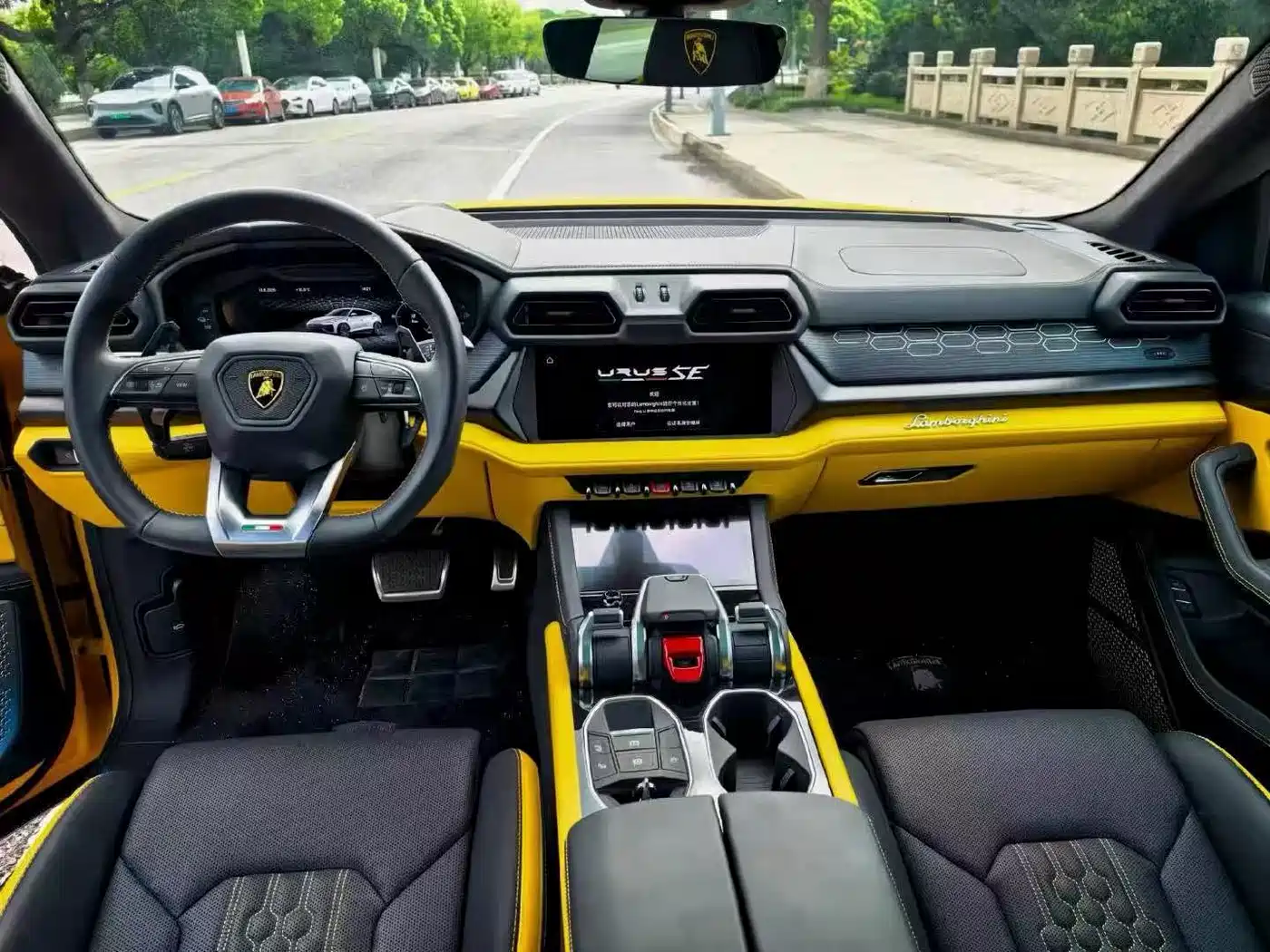 Lamborghini Urus SE 2026