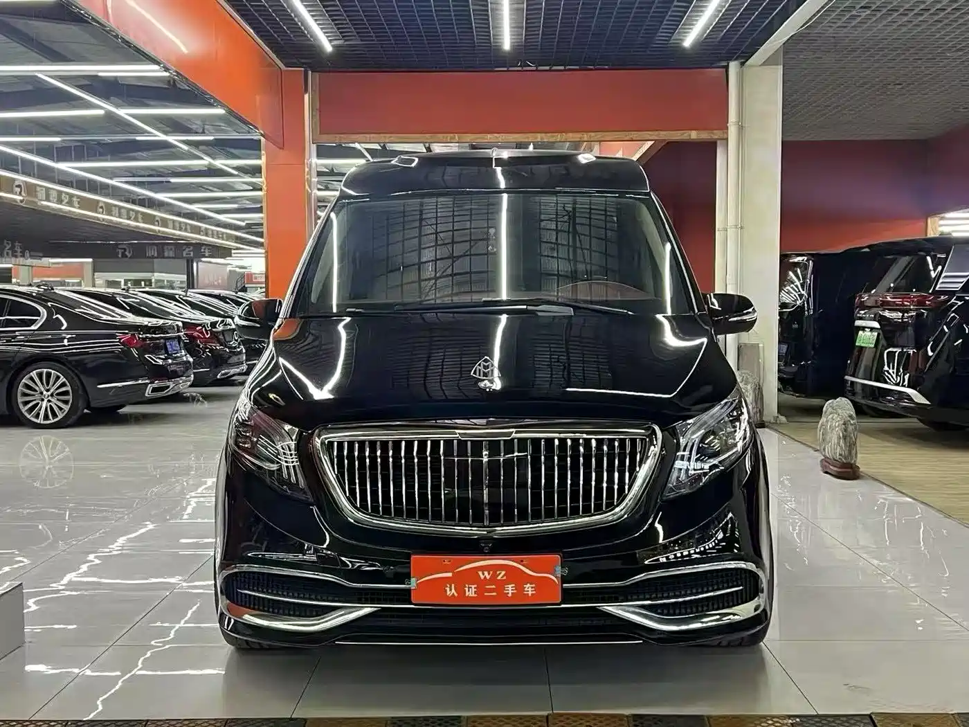 Mercedes-Benz V-Class 2022 V 260 L Long Wheelbase Luxury Edition фото 2