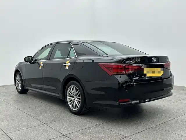Toyota Crown 2015 2.5L Elite Version фото 4