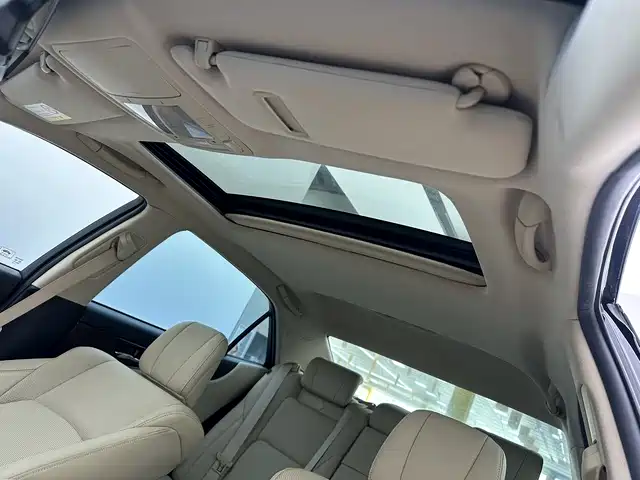 Toyota Crown 2015 2.5L Elite Version фото 14