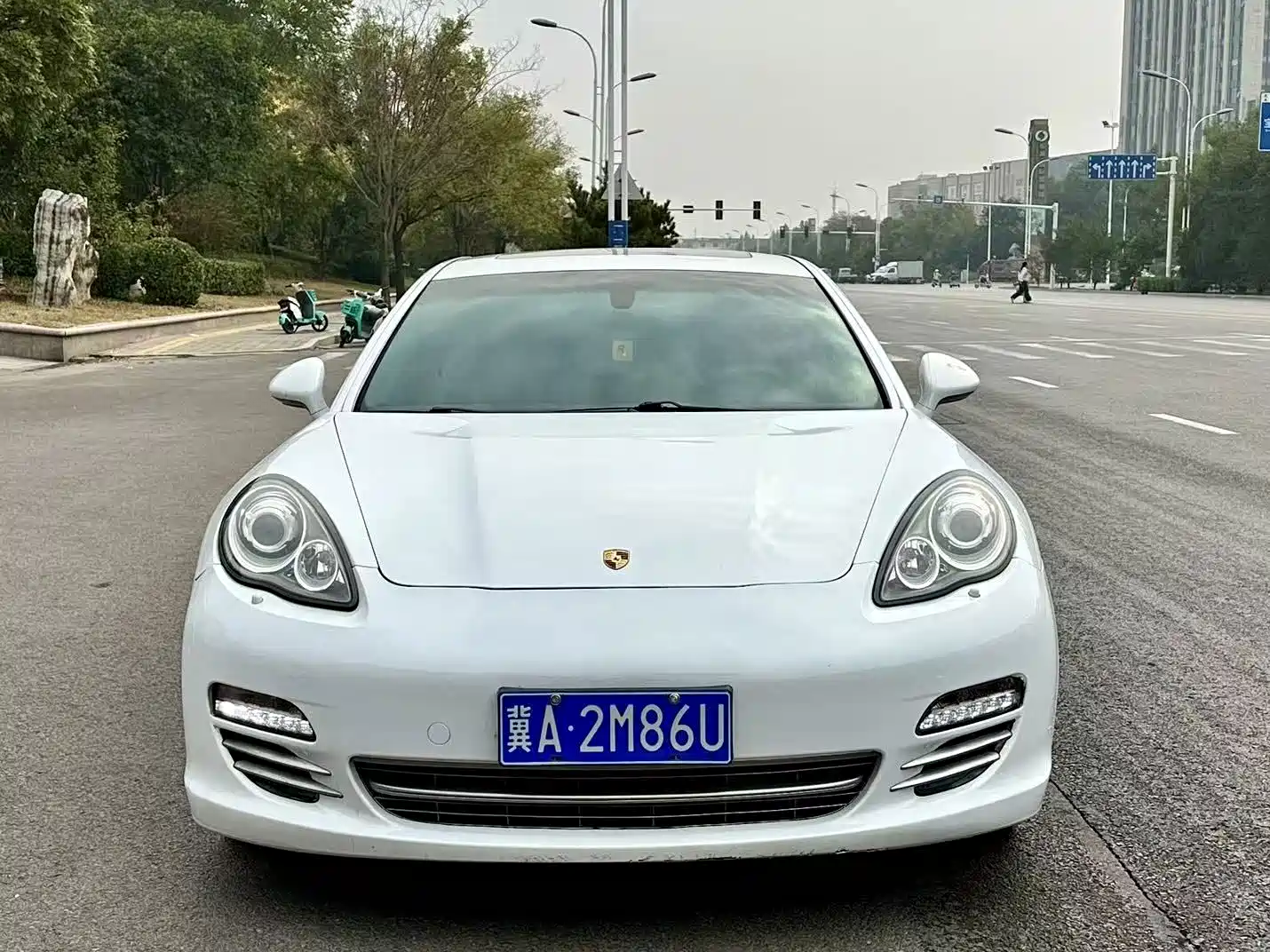 صورة 2 - Porsche Panamera
