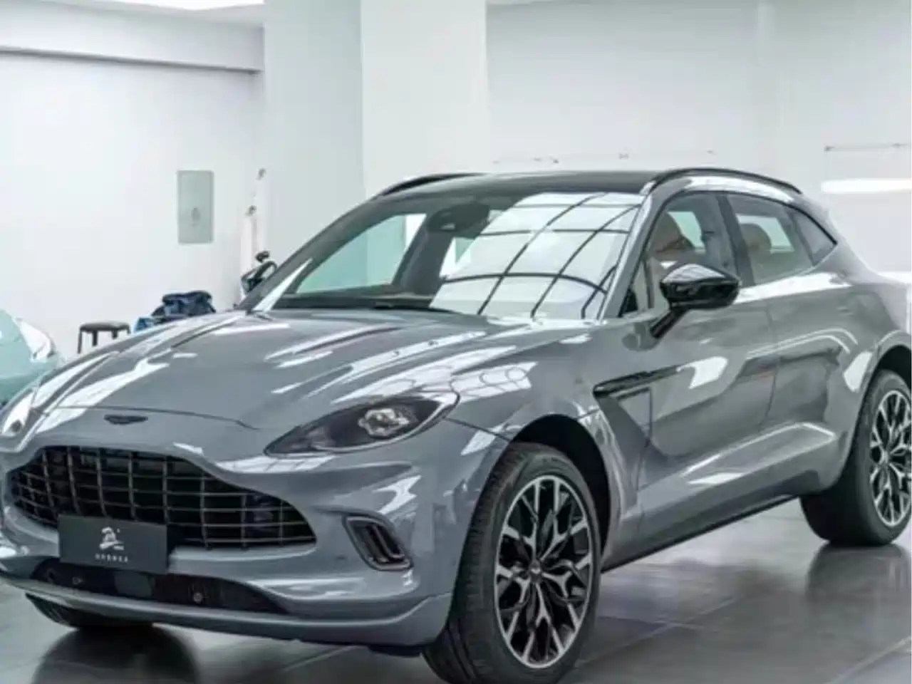 Aston Martin DBX 2020 4.0T V8