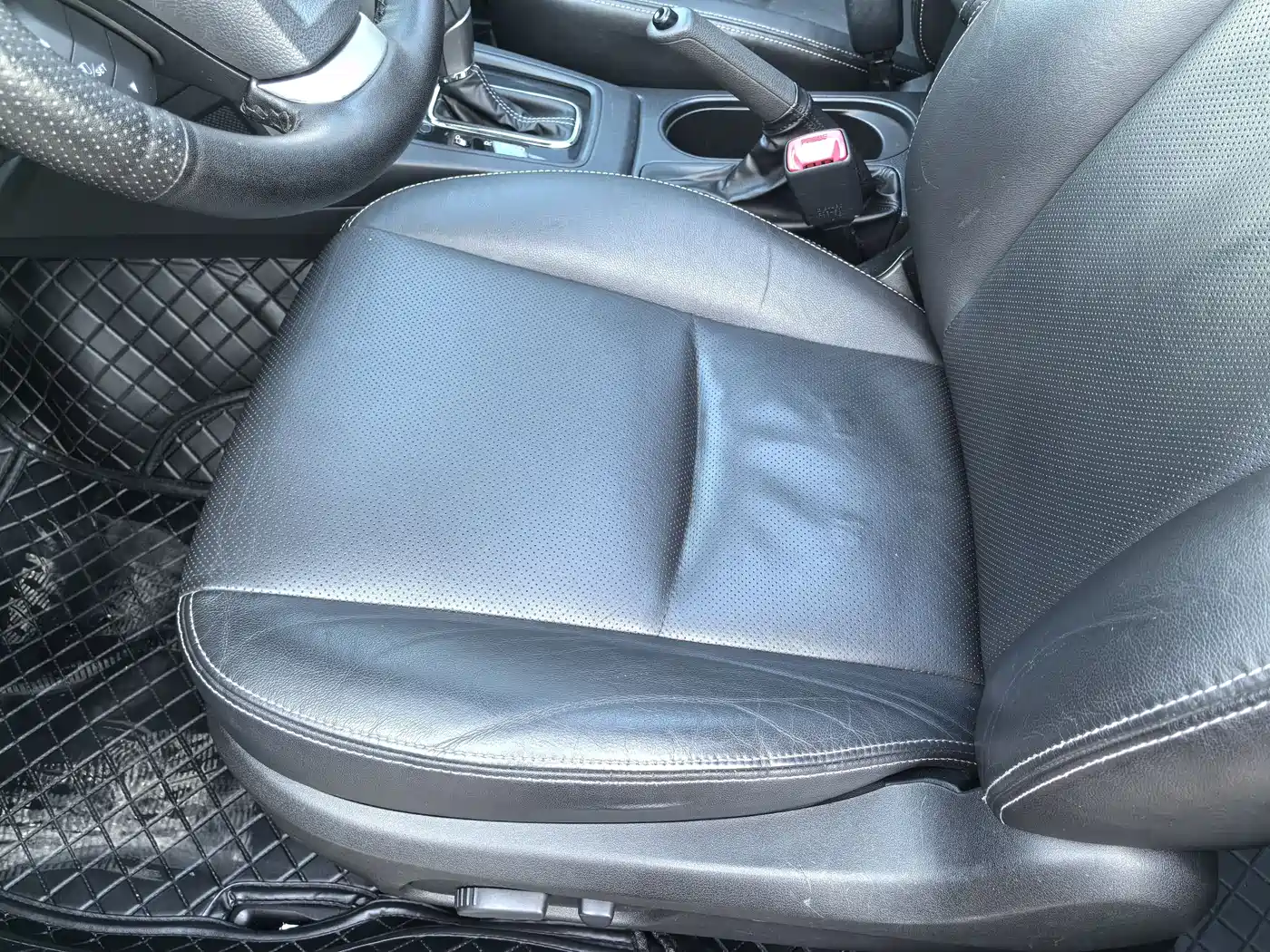 Subaru Forester 2015 2.5i Special Commemorative Edition фото 7