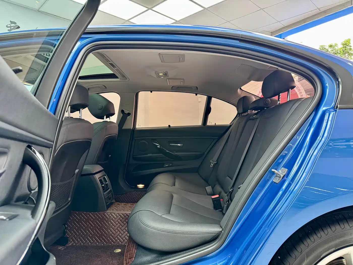 BMW 3 Series 2018 320Li Leading M Sport Package фото 8